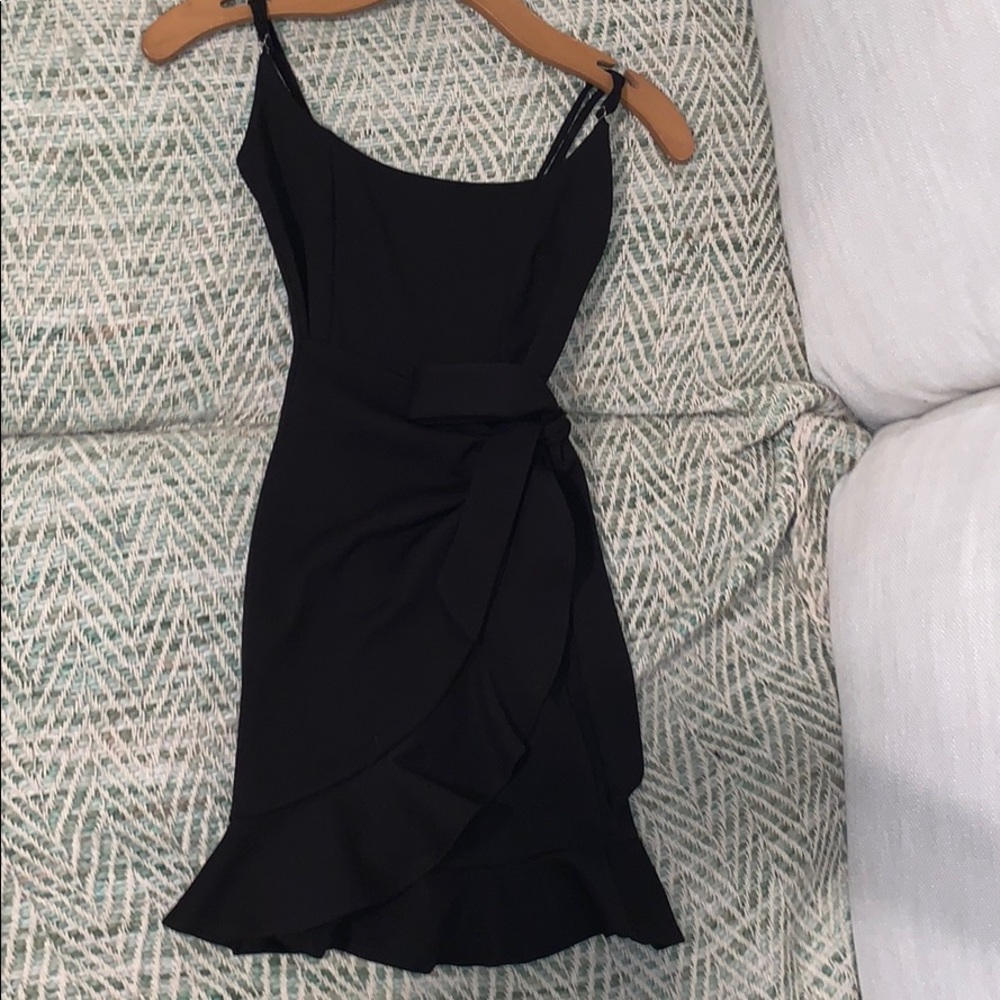 Lucy in the sky Capri ruffle tie dress